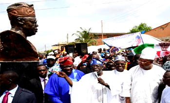 Photos :  GOV. Ambode, Bola Ahmed Tinubu commissioning projects
