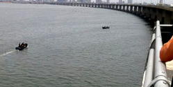 Pirates attack Lagos Lagoon Restaurant, steal 2 luxury boats