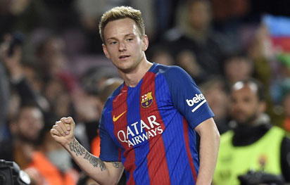 Rakitic extends Barca deal to 2021