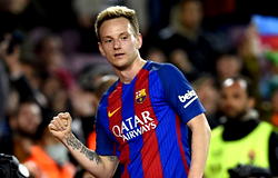 Rakitic extends Barca deal to 2021
