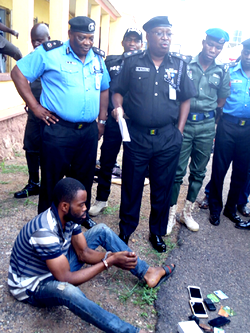 Robber begs mob to remove charmed ring from finger before dying