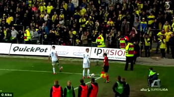 Video: Fans throw dead rats at player during Copenhagen derby