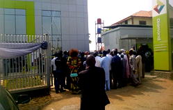 Video: Nigerians commend Diamond Bank unique primary school uniform