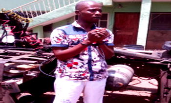 Driver diverts 600 bags of flour, dismantles truck