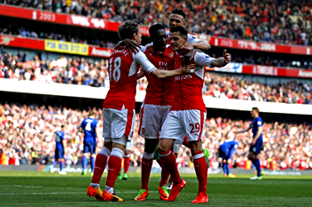 Arsenal FC beat Sunderland  2-0