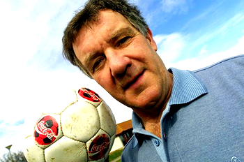 Record speed hat-trick scorer Ross dies