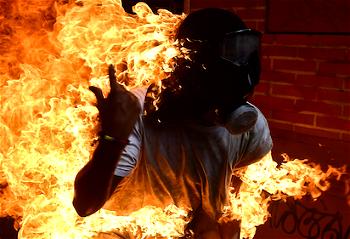‘Burning man’ image wins AFP top prize at World Press Photo