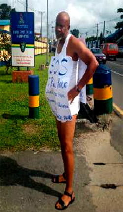 Half-naked comedian protests robberies, killings, kidnappings in Rivers