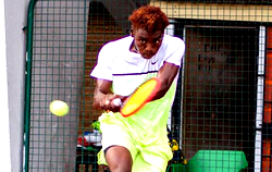 Dayak Futures II: Emmanuel stops American Pierce
