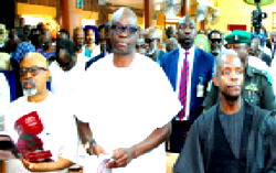 APC to Fayose: Stop brainwashing Ekiti people on Paris club refund