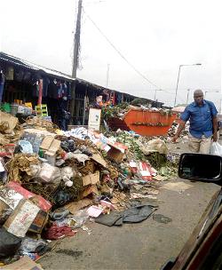 Residents, traders cry out over stinking C-River refuse dumps