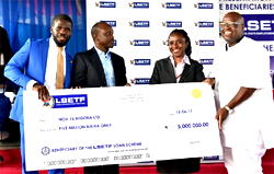 ETF: Ambode presents N924.7m cheques to 1,438 beneficiaries