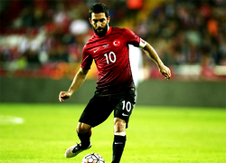 Turan : Turkish star gets suspended sentence over brawl
