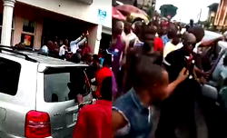 Video: Nnamdi Kanu visits  Ijaw elders council in Port-Harcourt, receives thunderous welcome