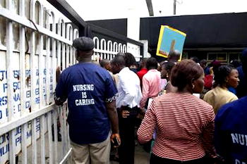 Pandemonium as LUTH evicts resident doctors from secretariat