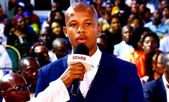 S-African ‘Snake Pastor’ Mnguni visits TB Joshua’s SCOAN for deliverance