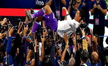 Zidane begs  Ronaldo not quit