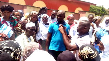 Market women protest use of weighing scales in Osun