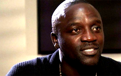 Life’s easier when in relationships with multiple women – Akon