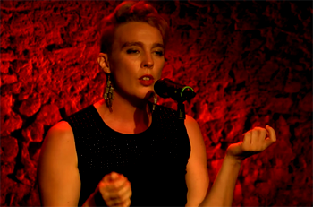 French singer dies on stage of suspected electrocution