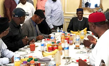 Breaking(Photos): Buhari receives APC delegation in London