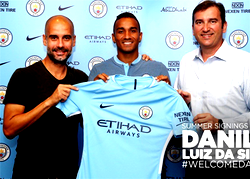 Danilo completes Man City move