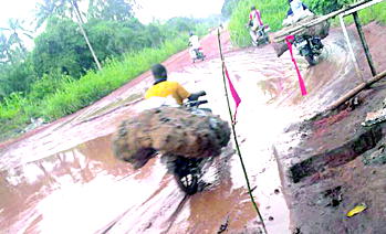 Imo community cries to Okorocha over darkness, erosion, flood