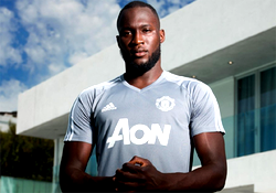 Manchester United confirm Lukaku signing