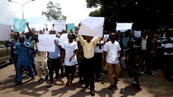 Residents protest Ikorodu/Sagamu bad road