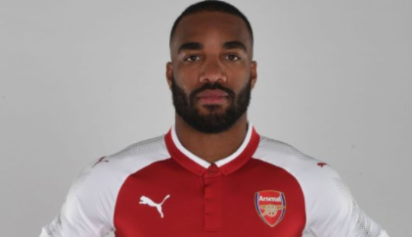 Lacazette gives Arsenal injury scare after first home goal