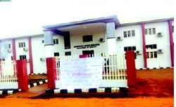 Petroleum coy donates  building to UNN