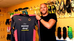 Former Norwich City goalkeeper replaces Ikeme at Wolves