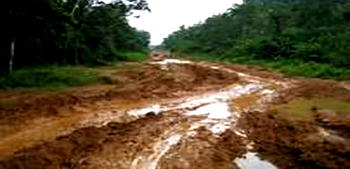 Ezeawulu community decries poor road transportation, calls the attention of Gov. Obiano