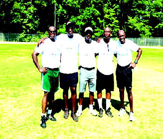 USA-based Nigerian ex-internationals organise soccer clinic