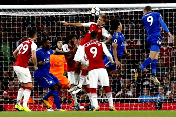 Arsenal beat Leicester in 7-goal thriller