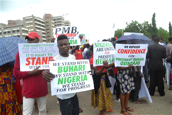 Buhari should resume or resign,  Charly Boy insist as pro, anti-Buhari protesters clash