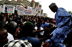Photos: Protest match to pass vote of confidence on President Buhari