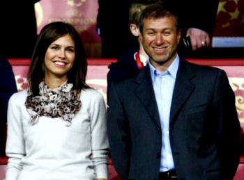 Chelsea owner Abramovich splits from wife