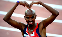 Mo Farah wins Manchester 10km race
