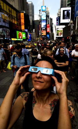 Total solar eclipse mesmerizes America
