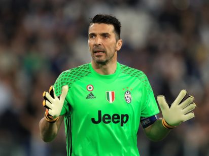 buffon e1503921249708 Buffon stuns fan by throwing him his shorts