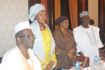 1000 Arewa youths dumps APC, joins PDP in Uvwie