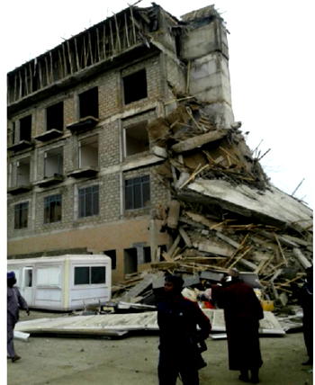 Kenya building collapse kills 7
