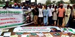 Breaking: Resume or resign protest turns sour as police tear gas groups