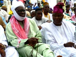 Video: Fayose cladded in Islamic attire