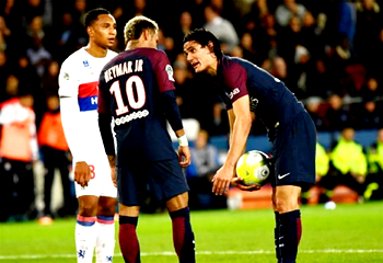 PSG coach says Neymar fit to face Bayern, downplays penalty row