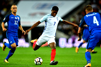 England beat Slovakia to edge closer to World Cup