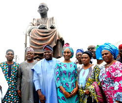 Ambode backs restructuring, unveils 20ft Awolowo statue