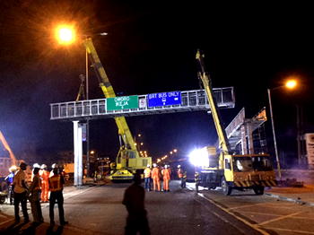 Lagos completes removal of dilapidated Fadeyi pedestrian bridge