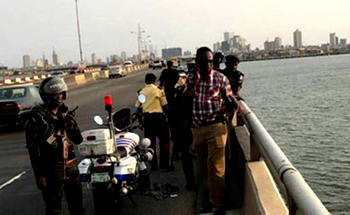 Third Mainland Bridge : Man jumps into Lagos lagoon, dies